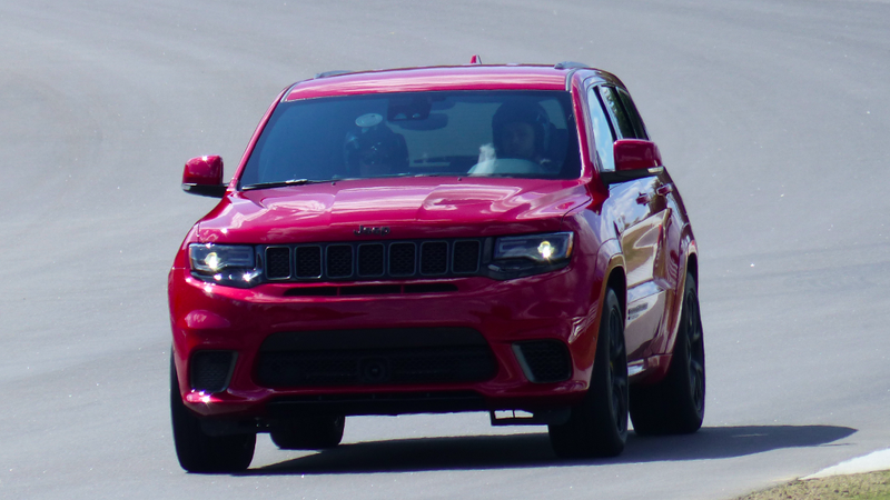 Illustration for article titled The 707 Horsepower 2018 Jeep Trackhawk Is America’s Most Practical Supercar